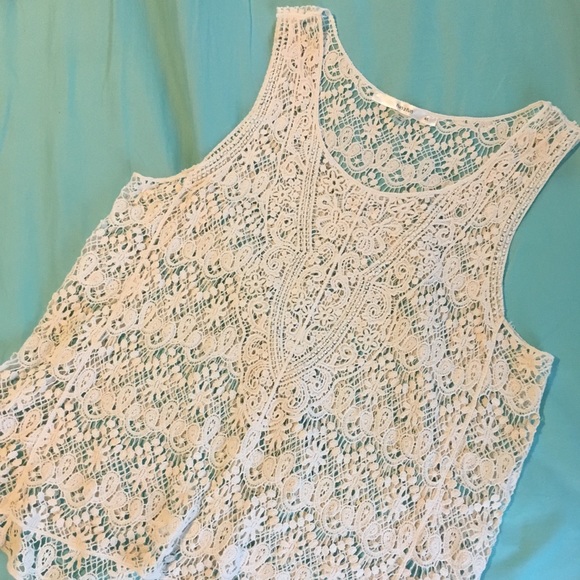 fun 2 fun Tops - Size M/L Fun 2 Fun Boho Crochet Cream Tank